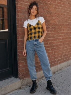 💛 Aritzia Babaton Yellow & Black Plaid Camisole Small